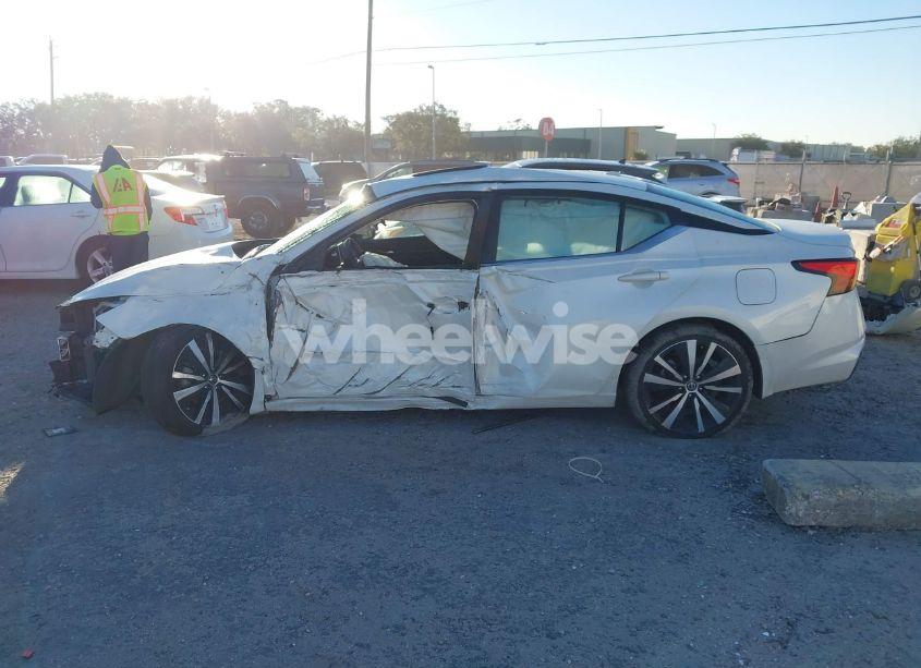 Photo 15 of 2020 Nissan Altima SR FWD (VIN 1N4BL4CV1LC273505)