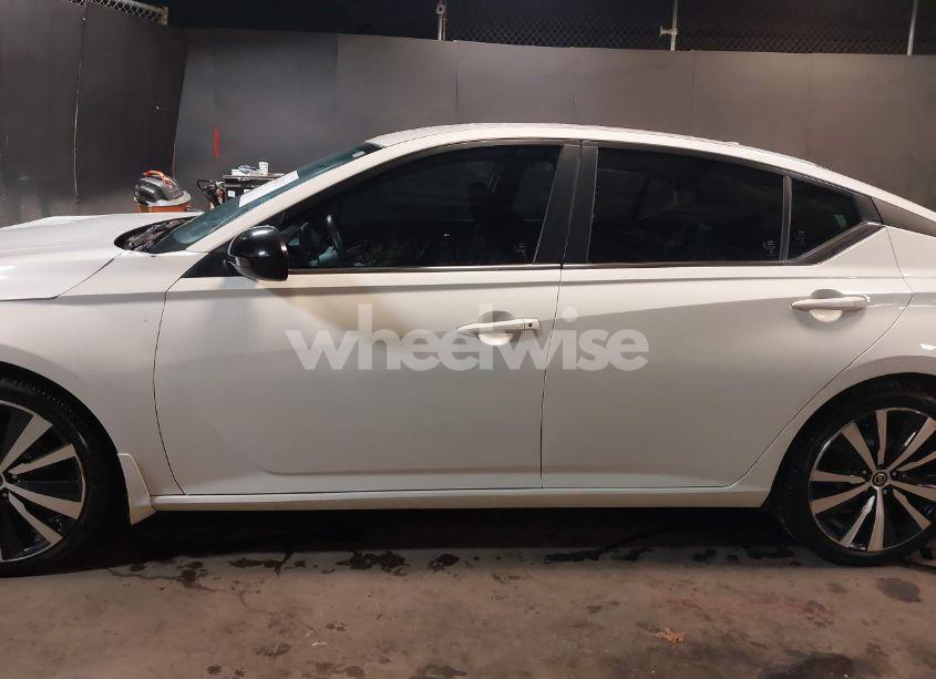 Photo 15 of 2020 Nissan Altima SR FWD (VIN 1N4BL4CV1LN304014)