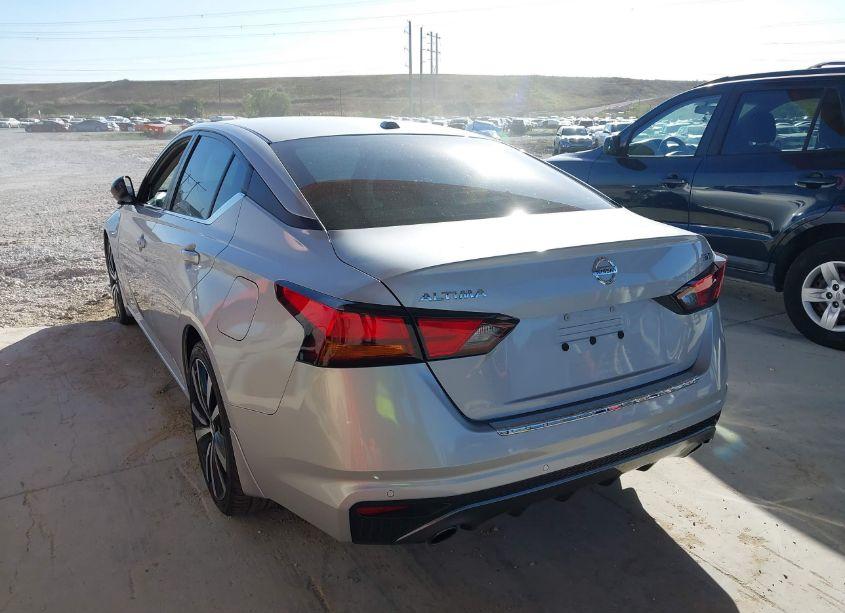 Photo 3 of 2021 Nissan Altima SR FWD (VIN 1N4BL4CV1MN352808)