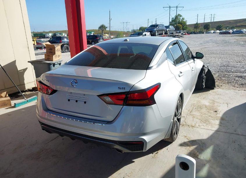 Photo 4 of 2021 Nissan Altima SR FWD (VIN 1N4BL4CV1MN352808)