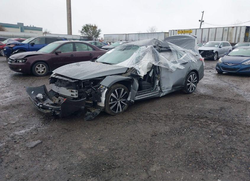 Photo 2 of 2021 Nissan Altima SR FWD (VIN 1N4BL4CV1MN411677)