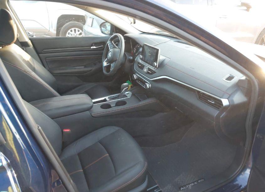 Photo 5 of 2022 Nissan Altima SR FWD (VIN 1N4BL4CV1NN332365)