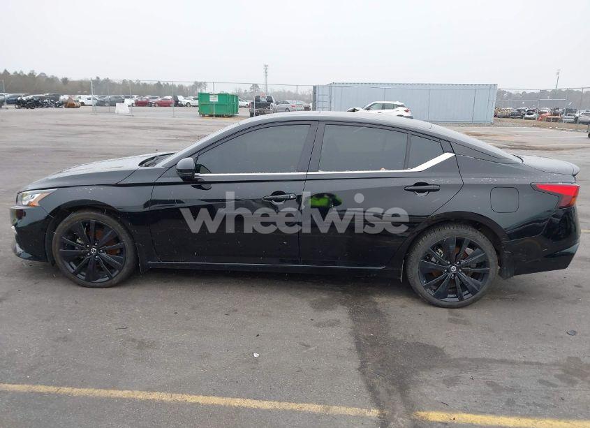 Photo 13 of 2022 Nissan Altima SR FWD (VIN 1N4BL4CV1NN338845)