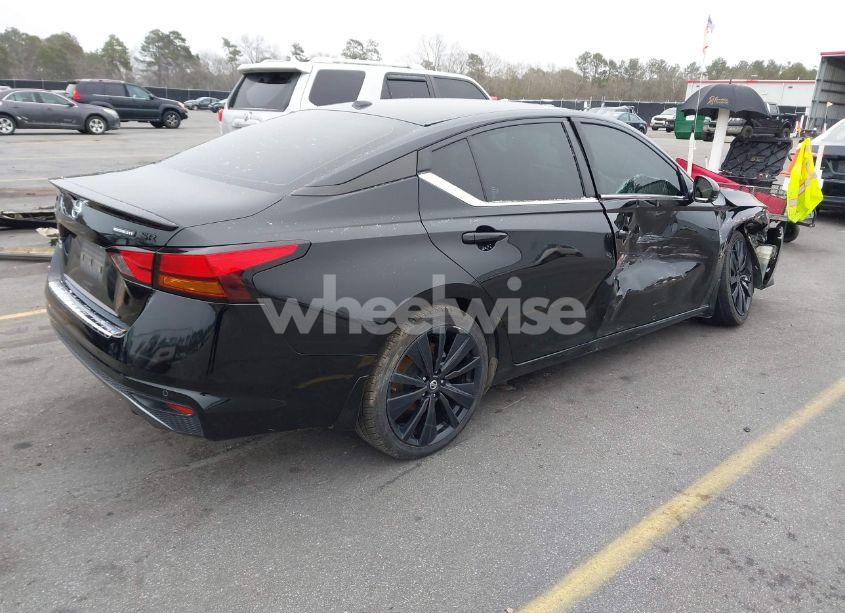 Photo 4 of 2022 Nissan Altima SR FWD (VIN 1N4BL4CV1NN338845)