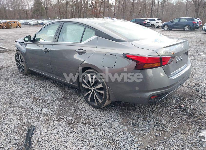 Photo 3 of 2022 Nissan Altima SR FWD (VIN 1N4BL4CV1NN338943)