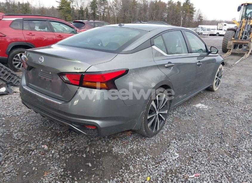 Photo 4 of 2022 Nissan Altima SR FWD (VIN 1N4BL4CV1NN338943)