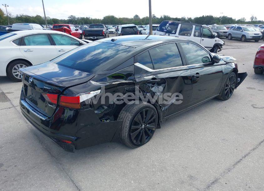 Photo 4 of 2022 Nissan Altima SR FWD (VIN 1N4BL4CV1NN347450)