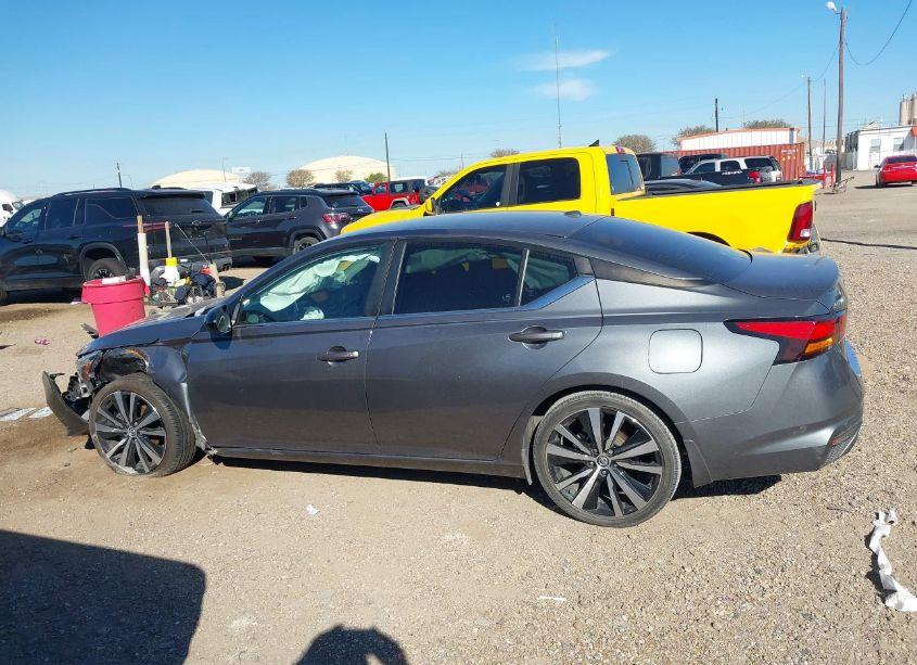 Photo 14 of 2022 Nissan Altima SR FWD (VIN 1N4BL4CV1NN354334)