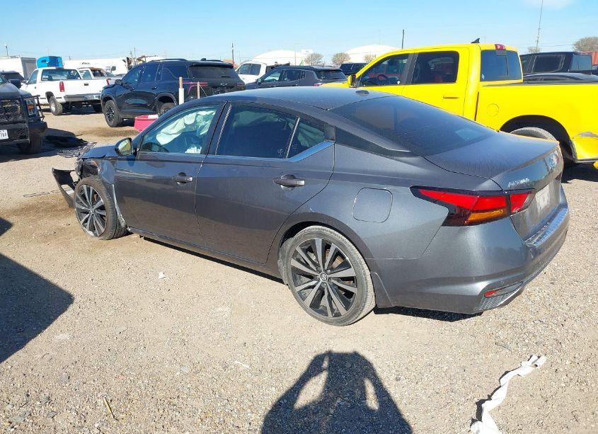 Photo 3 of 2022 Nissan Altima SR FWD (VIN 1N4BL4CV1NN354334)