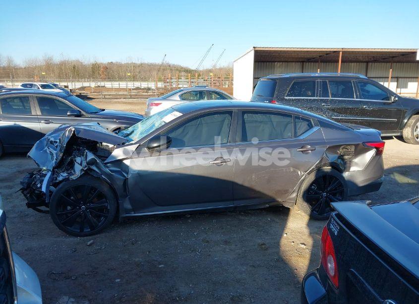 Photo 14 of 2022 Nissan Altima SR FWD (VIN 1N4BL4CV1NN379072)