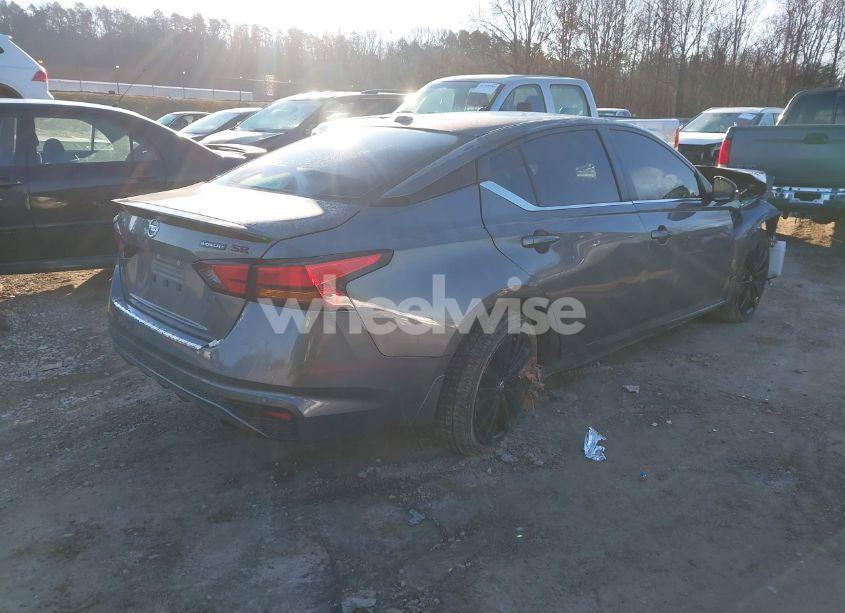 Photo 4 of 2022 Nissan Altima SR FWD (VIN 1N4BL4CV1NN379072)