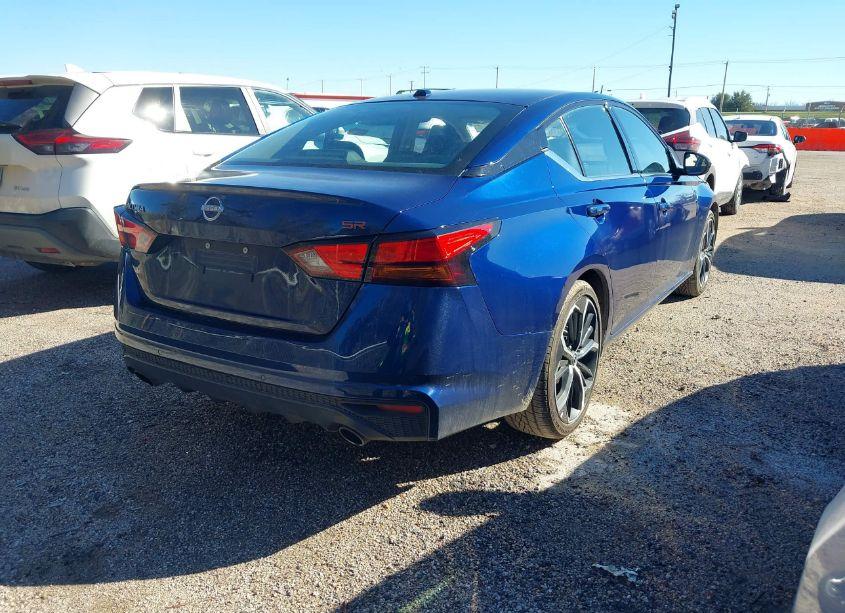 Photo 4 of 2023 Nissan Altima SR FWD (VIN 1N4BL4CV1PN339898)