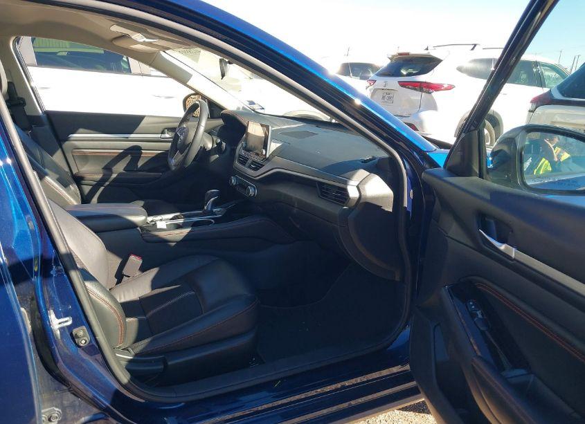 Photo 5 of 2023 Nissan Altima SR FWD (VIN 1N4BL4CV1PN339898)