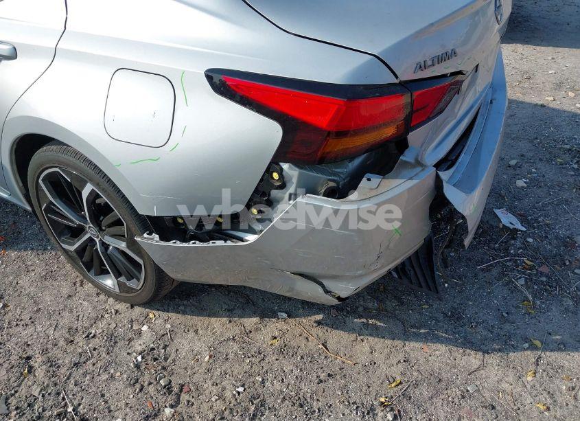 Photo 6 of 2023 Nissan Altima SR FWD (VIN 1N4BL4CV1PN341960)