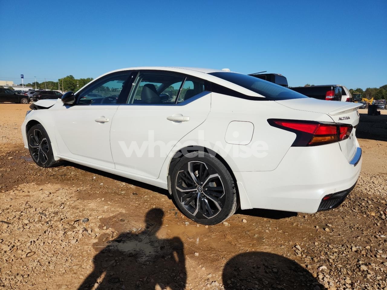 Photo 2 of 2023 NISSAN ALTIMA SR (VIN 1N4BL4CV1PN349153)