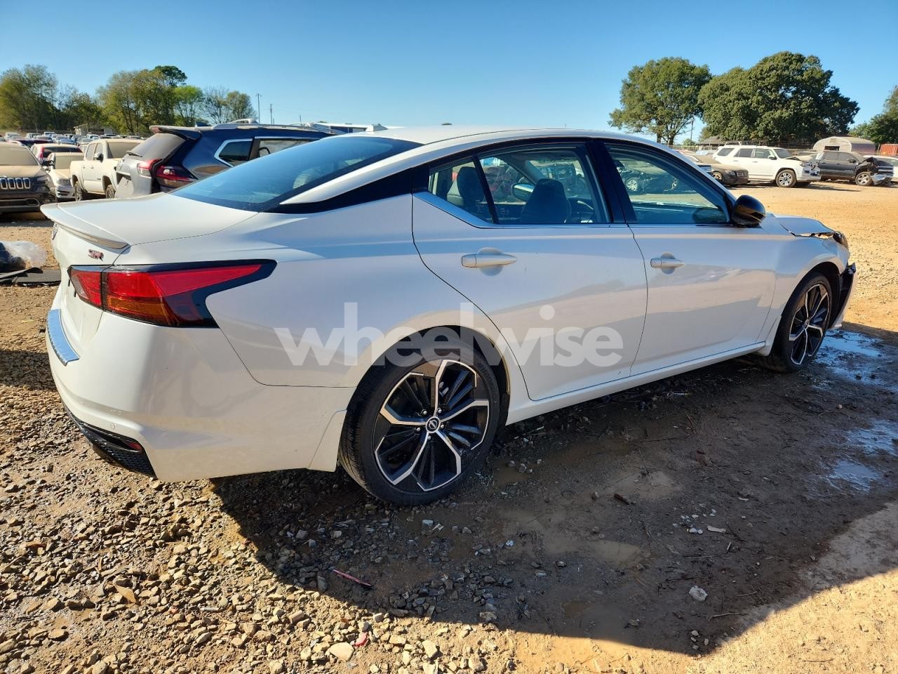 Photo 3 of 2023 NISSAN ALTIMA SR (VIN 1N4BL4CV1PN349153)