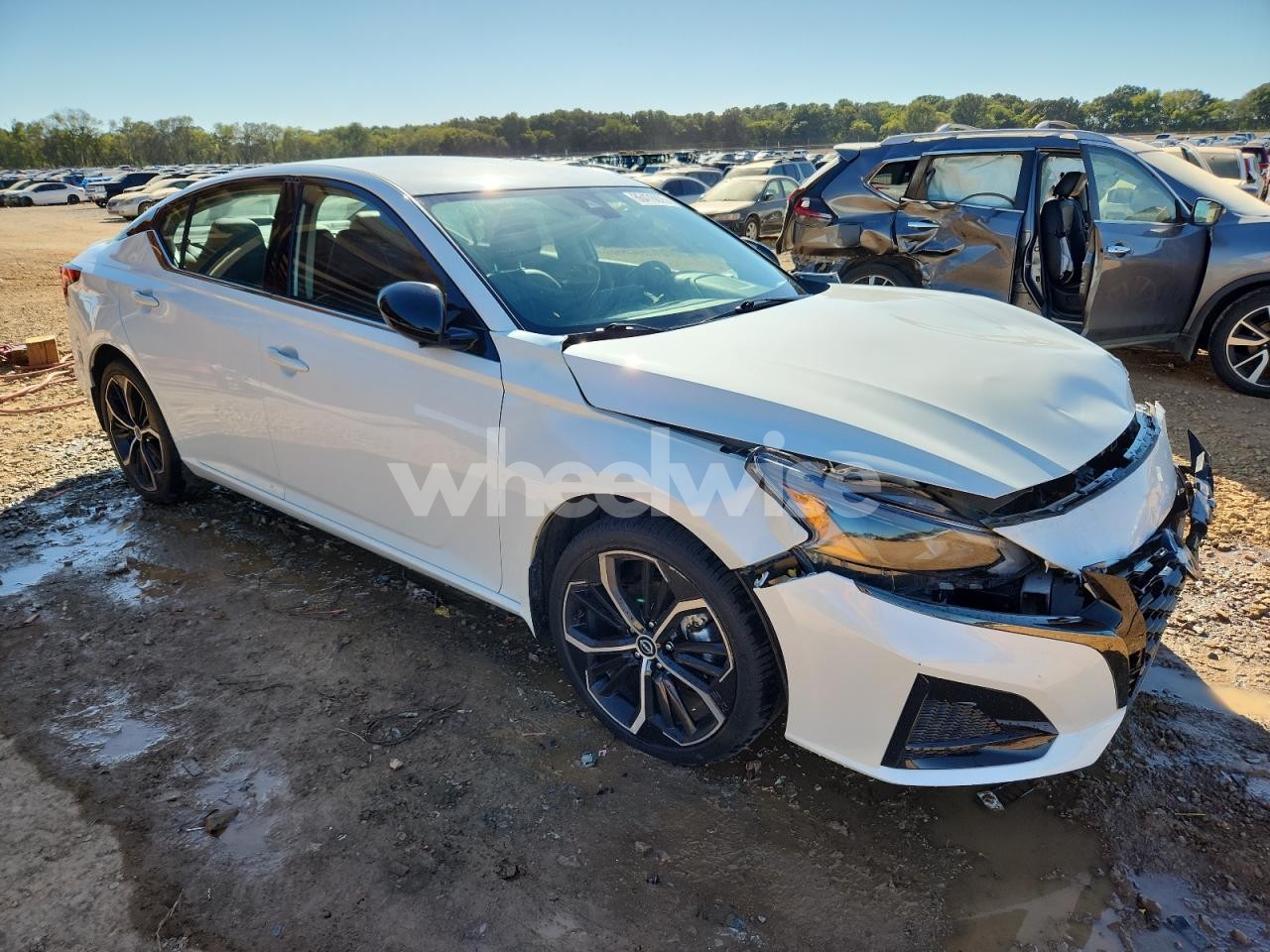 Photo 4 of 2023 NISSAN ALTIMA SR (VIN 1N4BL4CV1PN349153)