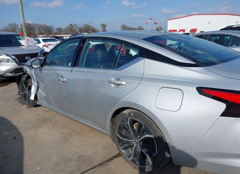 Photo 20 of 2023 Nissan Altima SR FWD (VIN 1N4BL4CV1PN370486)