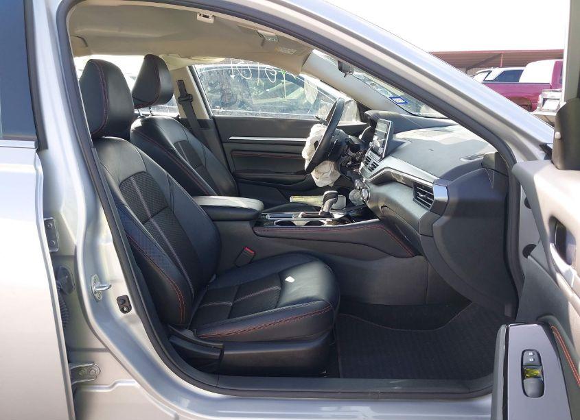 Photo 5 of 2023 Nissan Altima SR FWD (VIN 1N4BL4CV1PN370486)