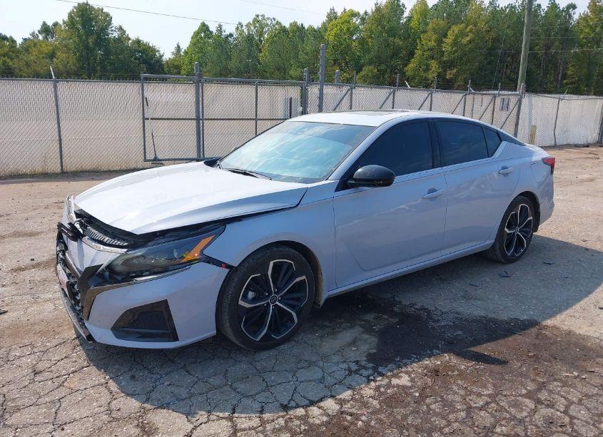 Photo 2 of 2024 Nissan Altima SR FWD (VIN 1N4BL4CV1RN308542)