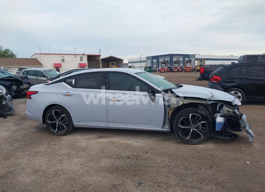 Photo 14 of 2024 Nissan Altima SR FWD (VIN 1N4BL4CV1RN320660)