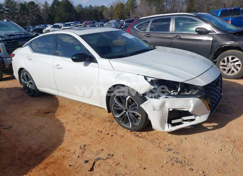 2024 Nissan Altima SR FWD (VIN 1N4BL4CV1RN329309) main photo