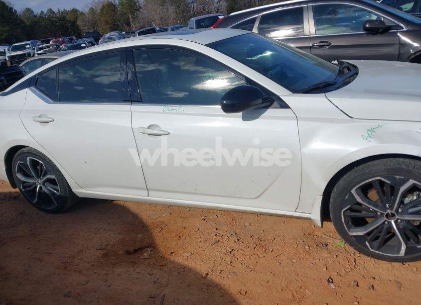 Photo 14 of 2024 Nissan Altima SR FWD (VIN 1N4BL4CV1RN329309)