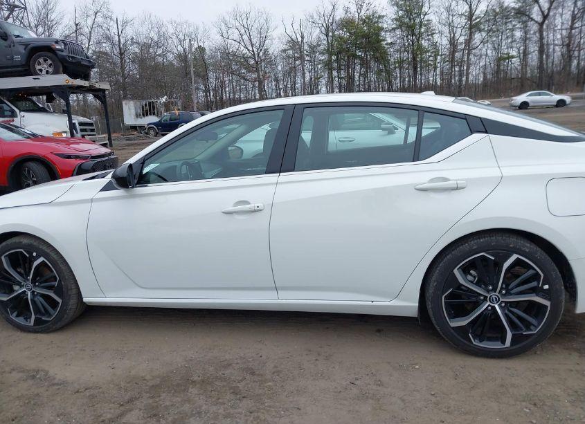 Photo 14 of 2024 Nissan Altima SR FWD (VIN 1N4BL4CV1RN374301)