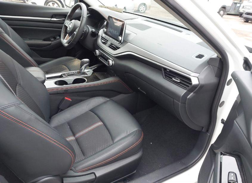 Photo 5 of 2024 Nissan Altima SR FWD (VIN 1N4BL4CV1RN374301)