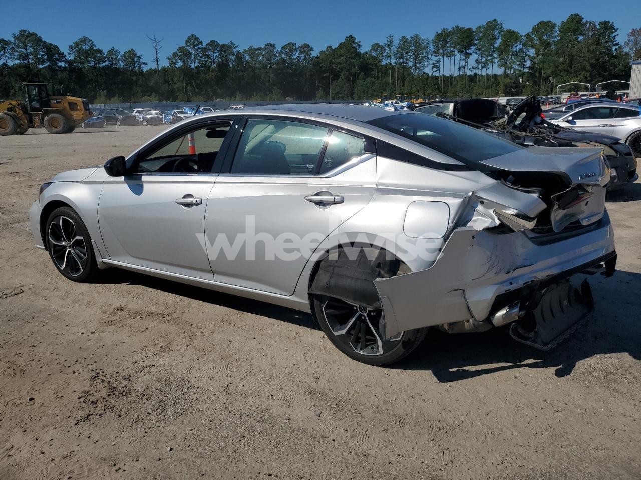 Photo 2 of 2024 NISSAN ALTIMA SR (VIN 1N4BL4CV1RN380924)