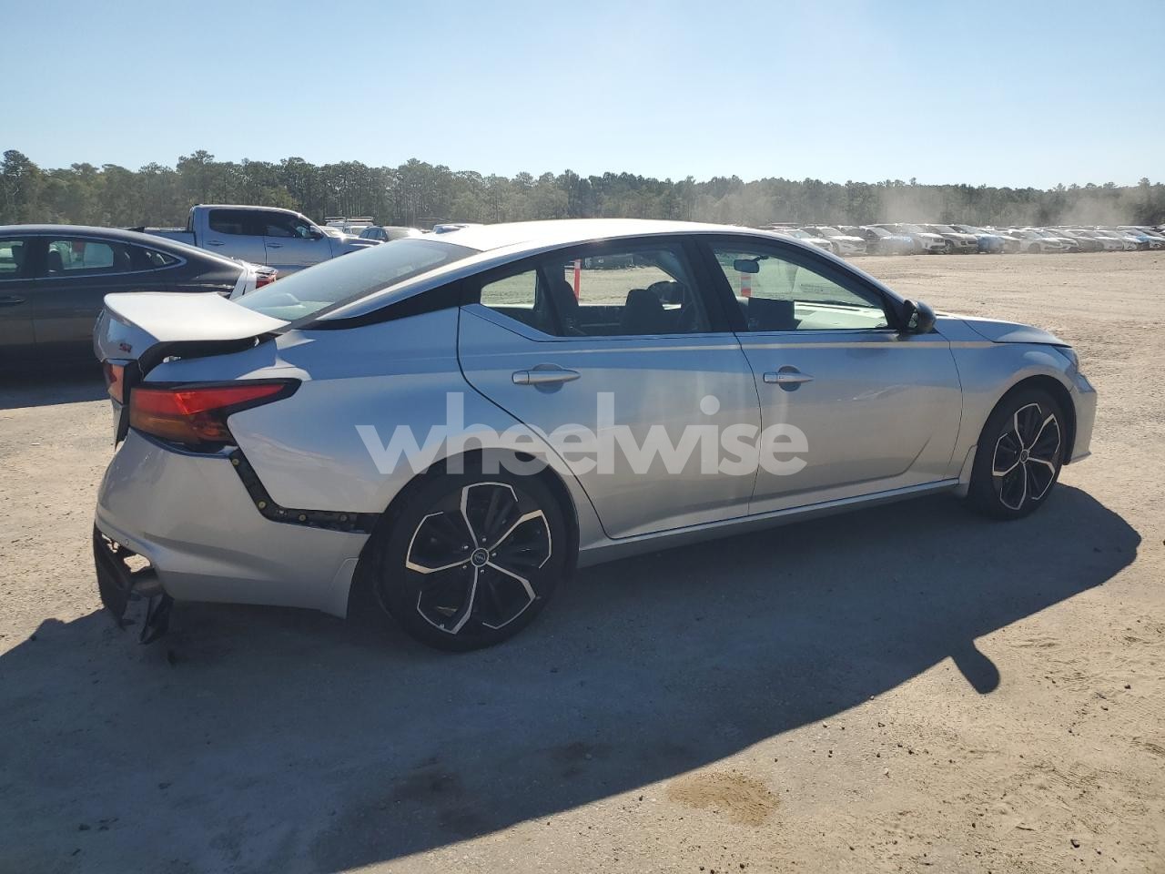 Photo 3 of 2024 NISSAN ALTIMA SR (VIN 1N4BL4CV1RN380924)