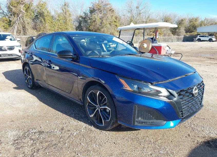 2024 Nissan Altima SR FWD (VIN 1N4BL4CV1RN383418) main photo