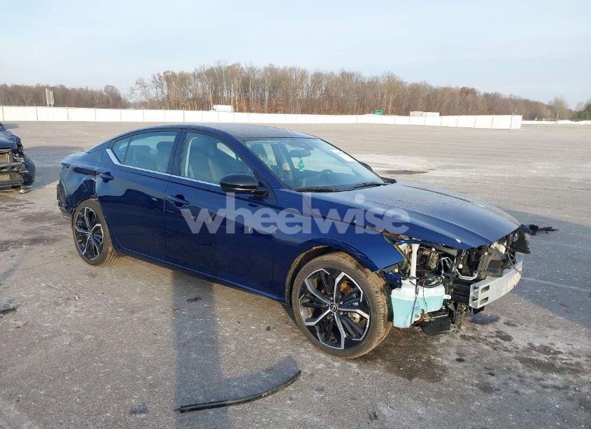 2024 Nissan Altima SR FWD (VIN 1N4BL4CV1RN399876) main photo