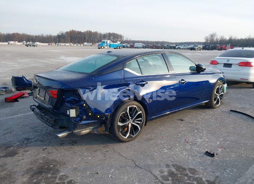 Photo 4 of 2024 Nissan Altima SR FWD (VIN 1N4BL4CV1RN399876)