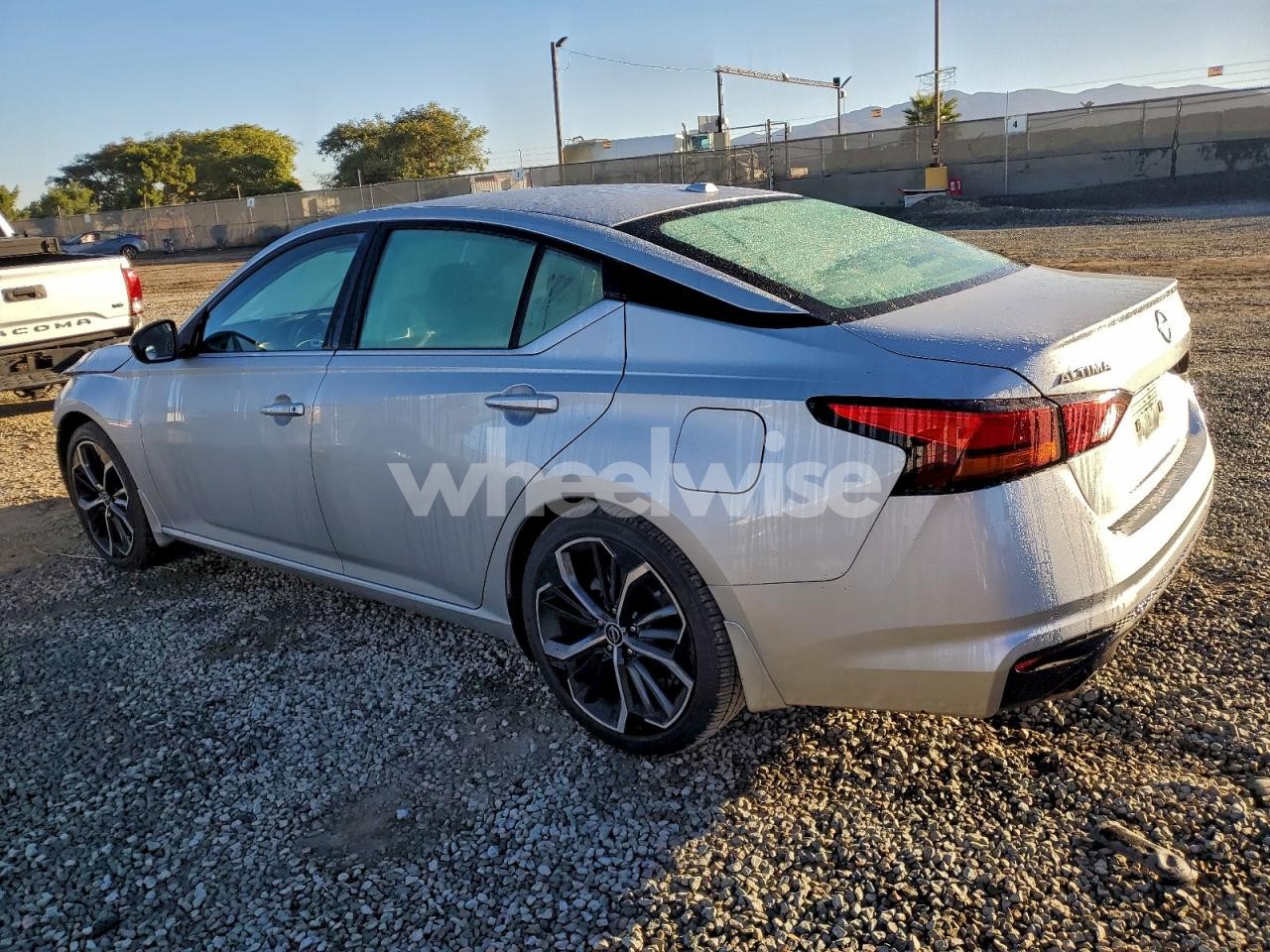 Photo 2 of 2024 NISSAN ALTIMA SR (VIN 1N4BL4CV1RN407037)