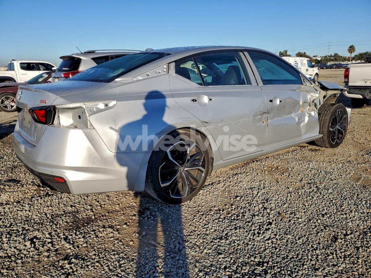 Photo 3 of 2024 NISSAN ALTIMA SR (VIN 1N4BL4CV1RN407037)