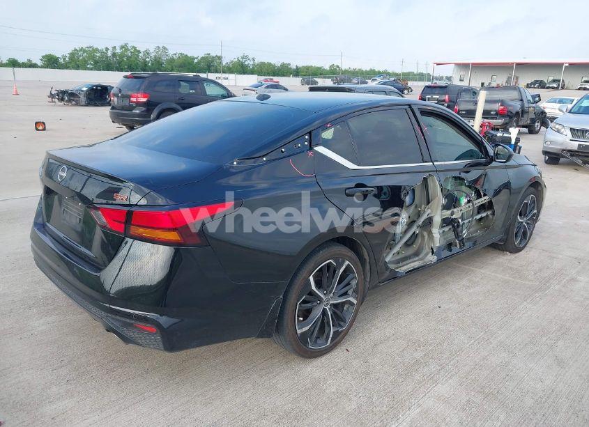 Photo 4 of 2024 Nissan Altima SR FWD (VIN 1N4BL4CV1RN424324)