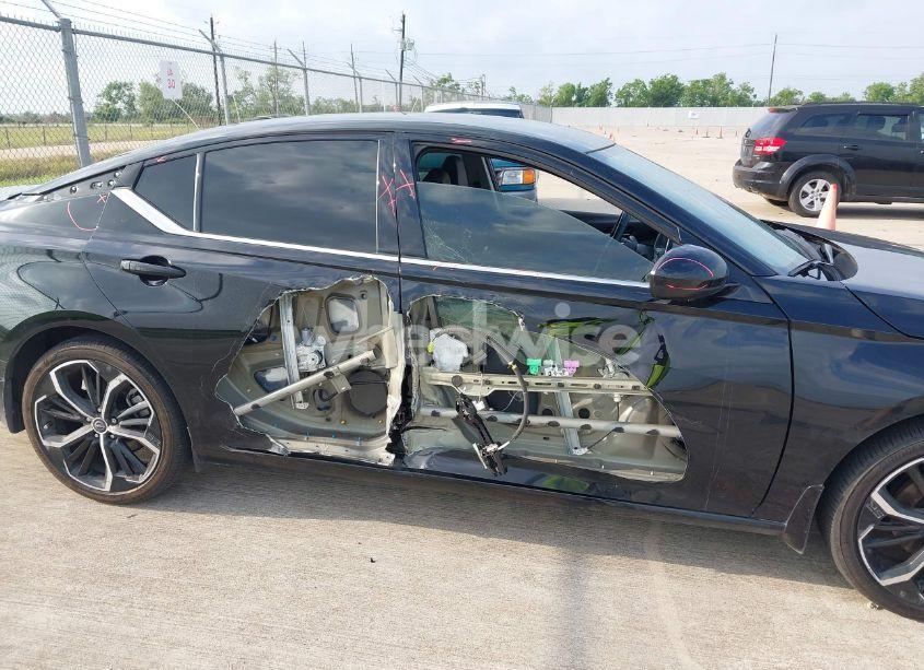 Photo 6 of 2024 Nissan Altima SR FWD (VIN 1N4BL4CV1RN424324)