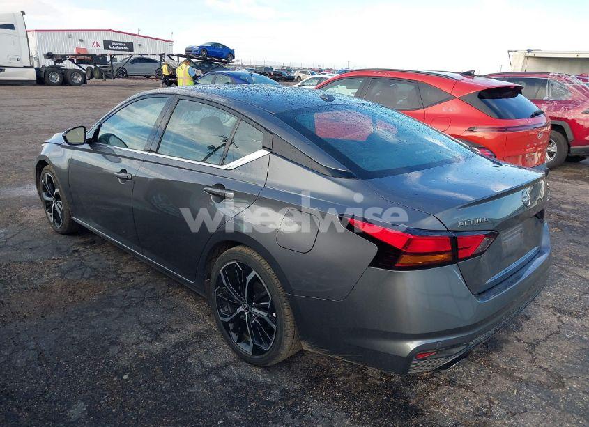 Photo 3 of 2025 Nissan Altima SR FWD (VIN 1N4BL4CV1SN311835)