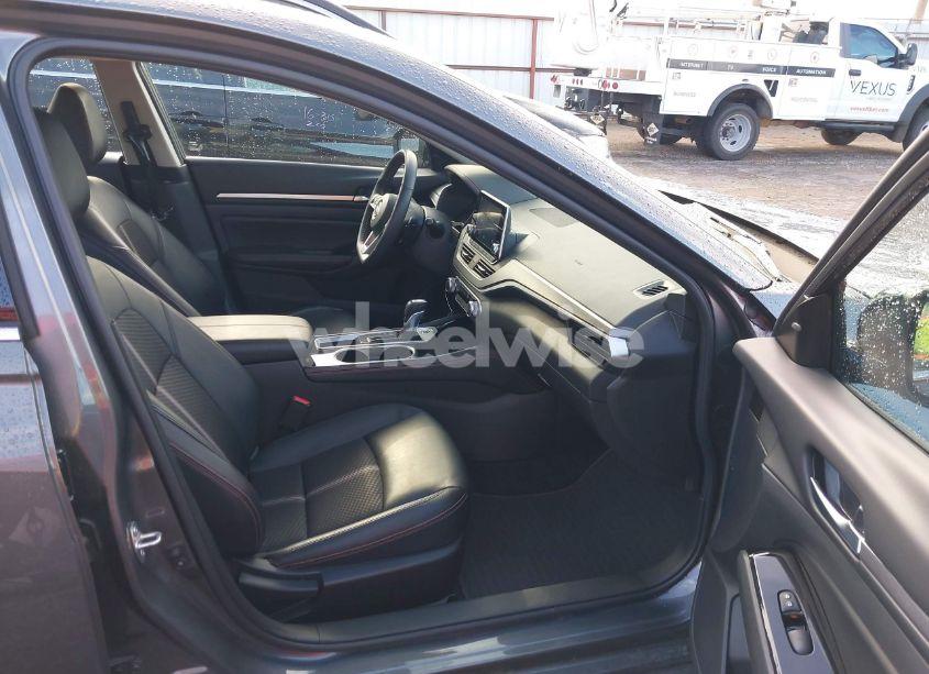 Photo 5 of 2025 Nissan Altima SR FWD (VIN 1N4BL4CV1SN311835)