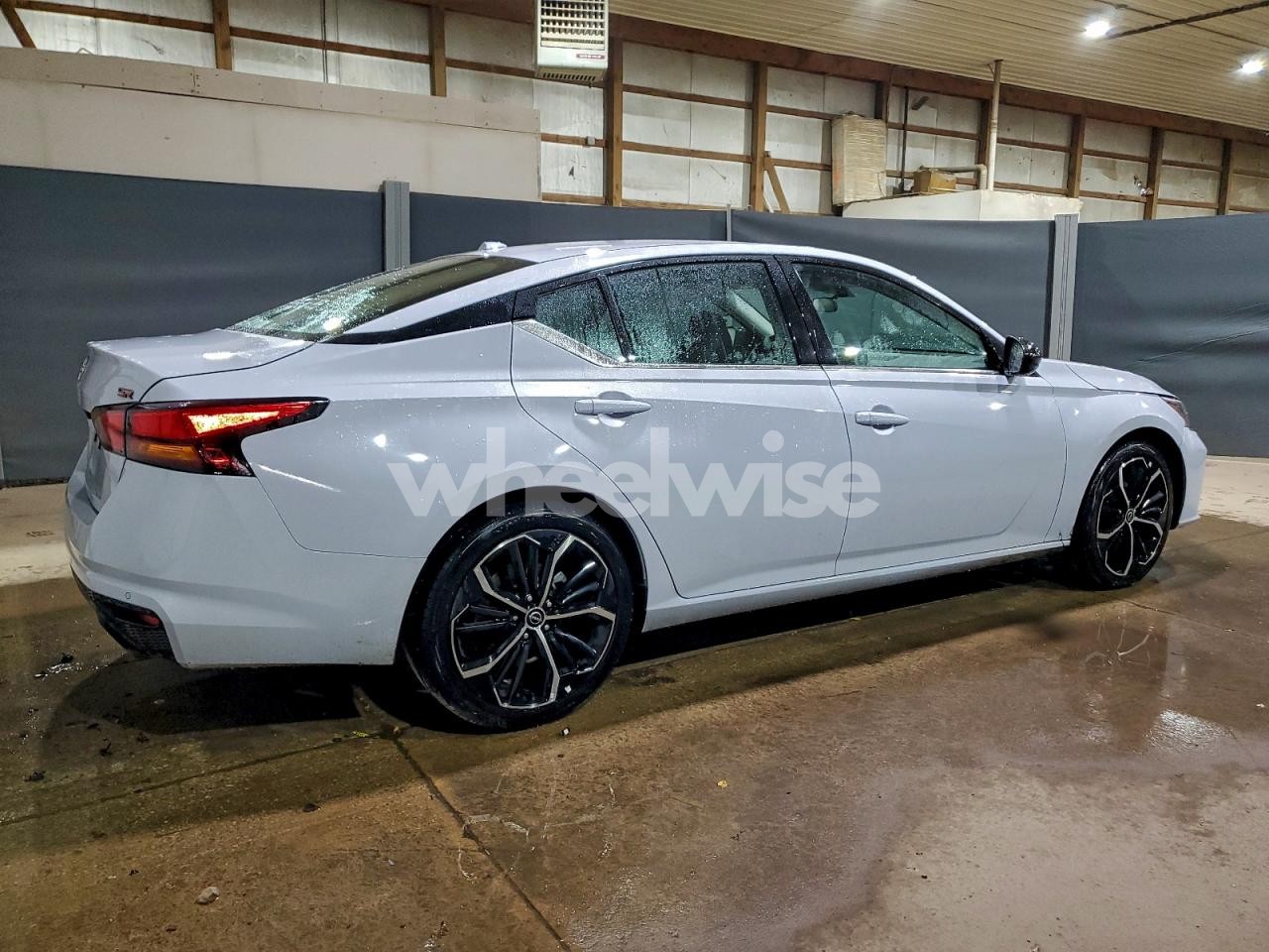 Photo 3 of 2025 NISSAN ALTIMA SR N/A (VIN 1N4BL4CV1SN360632)