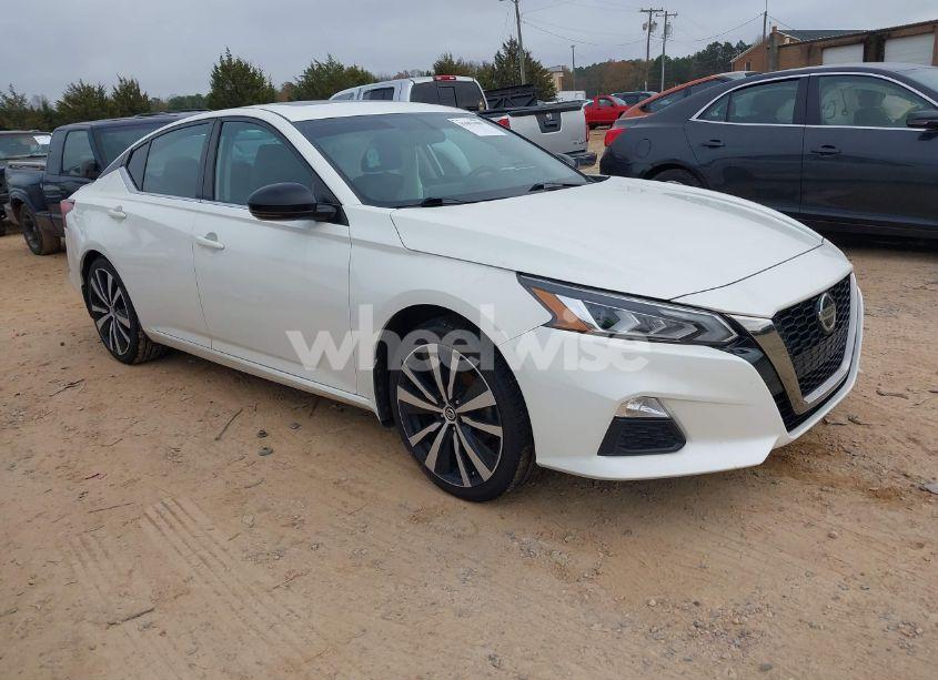 2019 Nissan Altima 2.5 SR (VIN 1N4BL4CV2KC131551) main photo