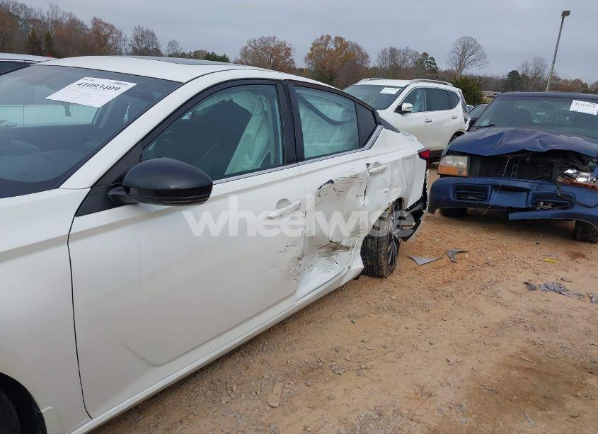 Photo 6 of 2019 Nissan Altima 2.5 SR (VIN 1N4BL4CV2KC131551)