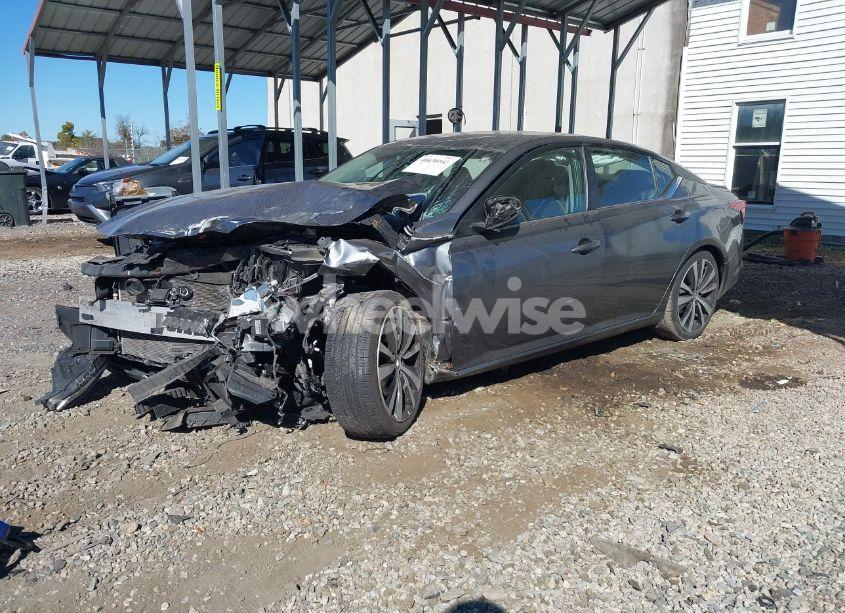 Photo 2 of 2019 Nissan Altima 2.5 SR (VIN 1N4BL4CV2KC179972)