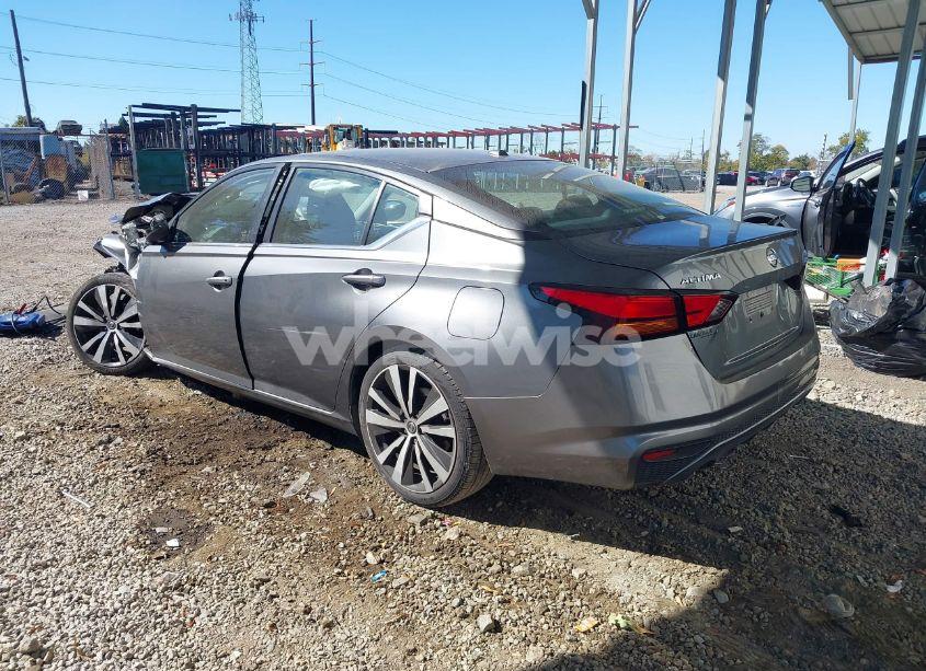 Photo 3 of 2019 Nissan Altima 2.5 SR (VIN 1N4BL4CV2KC179972)