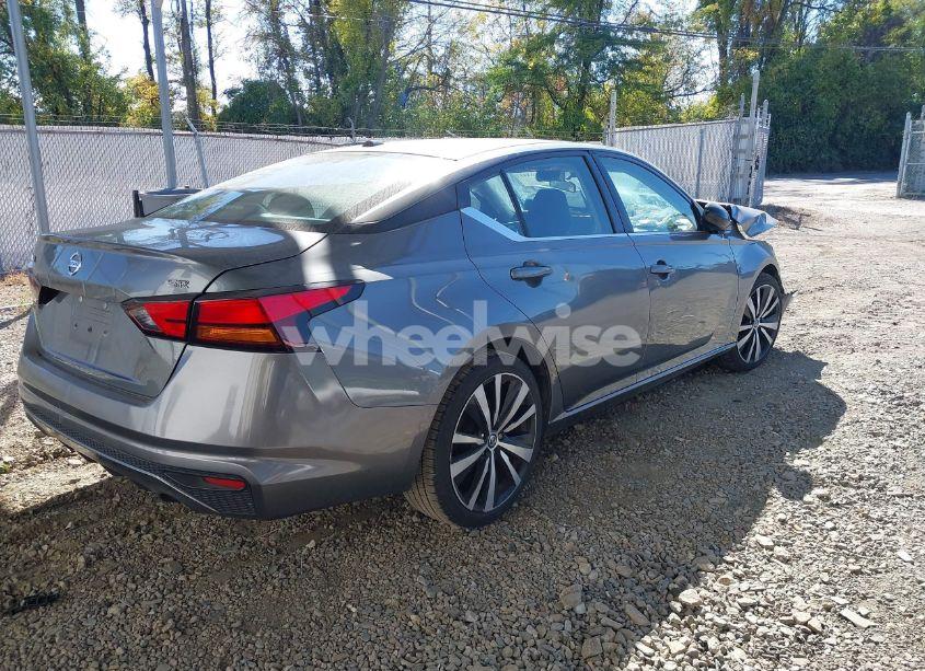 Photo 4 of 2019 Nissan Altima 2.5 SR (VIN 1N4BL4CV2KC179972)