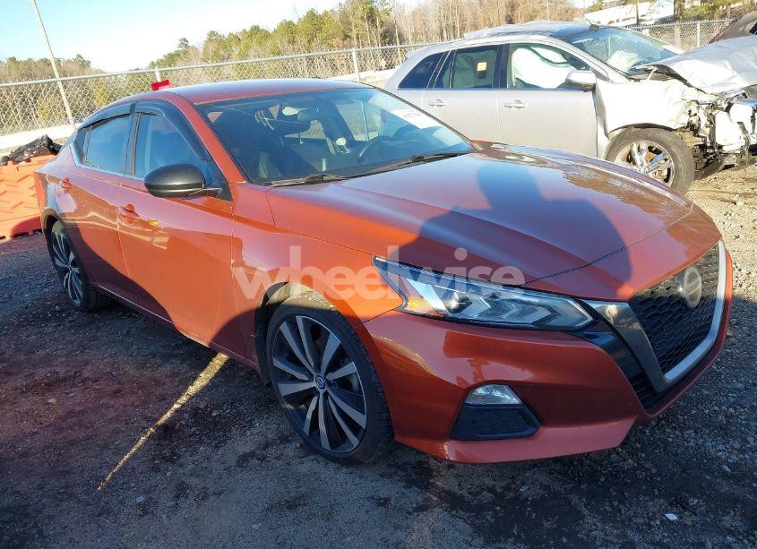 2019 Nissan Altima 2.5 SR (VIN 1N4BL4CV2KC212226) main photo