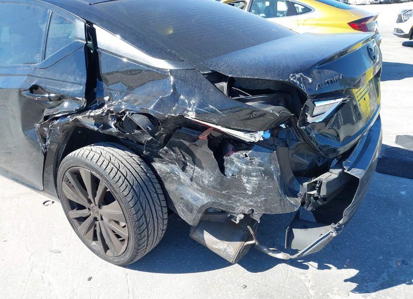 Photo 6 of 2019 Nissan Altima 2.5 SR (VIN 1N4BL4CV2KC247669)