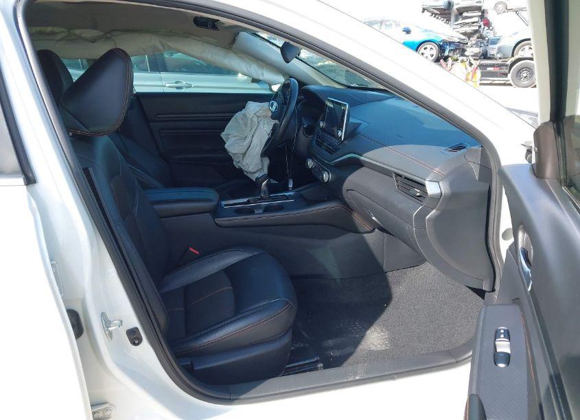 Photo 5 of 2019 Nissan Altima 2.5 SR (VIN 1N4BL4CV2KN307079)