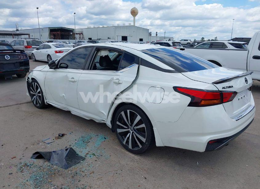 Photo 3 of 2019 Nissan Altima 2.5 SR (VIN 1N4BL4CV2KN309687)